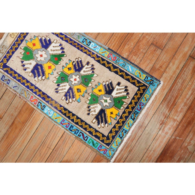 Mid 20th Century Quirky Turkish Anatolian Rug - 1'5" x 2'5" For Sale - Image 4 of 6