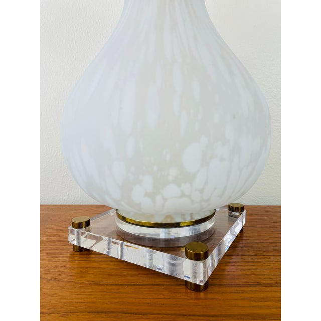Vintage Murano Glass Frosted White Tortoise Effect Table Lamp by Bauer For Sale - Image 11 of 14