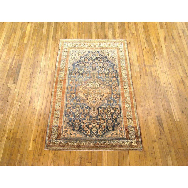 Antique Persian Hamadan Oriental rug, Small size An antique Persian Hamadan oriental rug in small size, size 5'10”x 3'7”,...