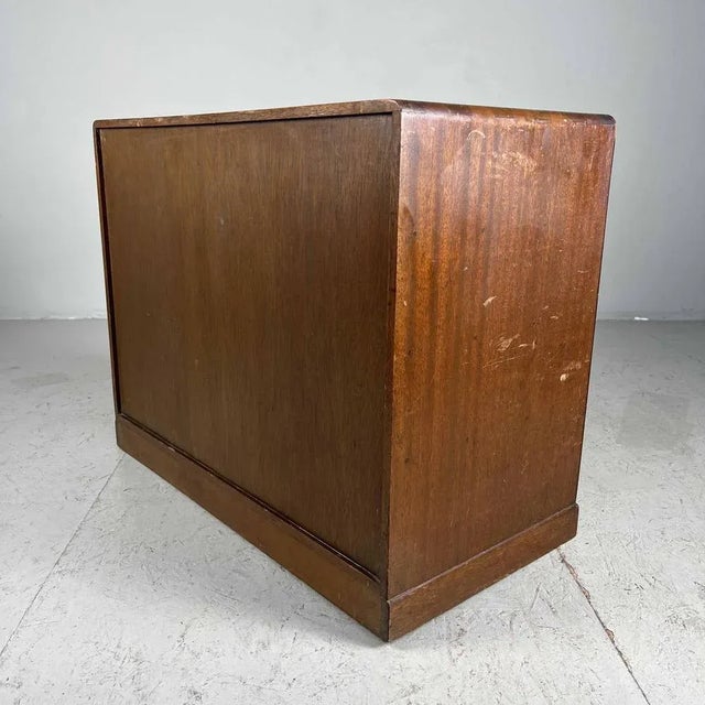 Wood Japanese Shōwa Period Tansu Cabinet, 1930s For Sale - Image 7 of 11