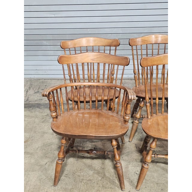 Nichols & Stone Mid 20th Century Set of 6 Nichols & Stone (Stickley) Fan Back Windsor Chairs Made in Massachusset For Sale - Image 4 of 11