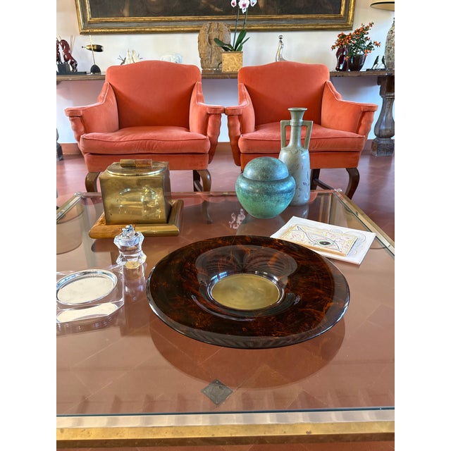 Hollywood regency brass centerpiece / vide poche Team Guzzini, Italy 1970s brass, lucite H 5 cm x 43 cm diam. Conditions:...