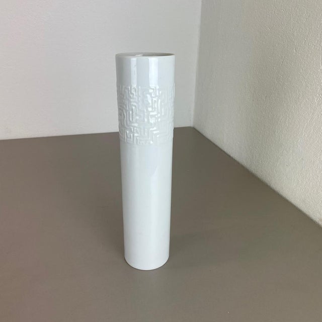 Abstract Porcelain Vase by Cuno Fischer for Rosenthal, Germany, 1980s For Sale - Image 3 of 18