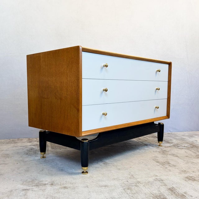 China White Chest of Drawers from G-Plan, 1950s For Sale - Image 4 of 13