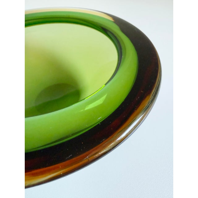 Emerald Seguso Vetri Murano Sommerso Glass Bowl, 1960s Italy, Attributed For Sale - Image 8 of 11