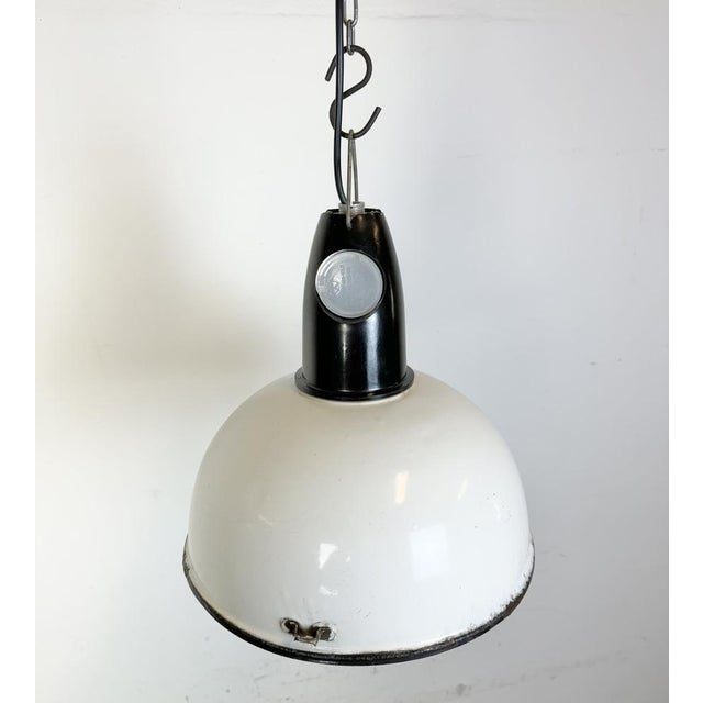 Soviet Industrial White Enamel Pendant Lamp, 1960s For Sale - Image 10 of 17