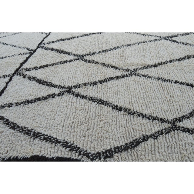 Late 20th Century Late 20th Century Vintage Moroccan Rug - 10'7'' X 6'6'' For Sale - Image 5 of 8