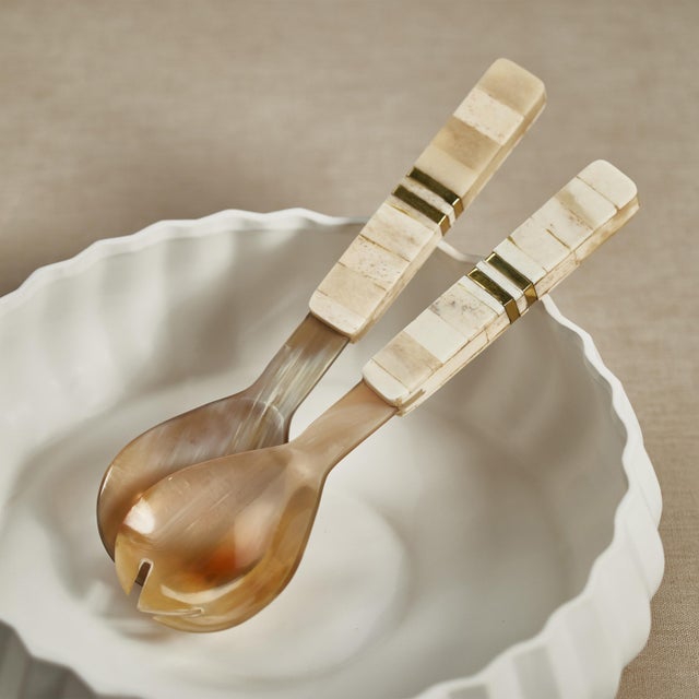Transitional Matteo Horn Salad Server Set with Bone Handle For Sale - Image 3 of 4