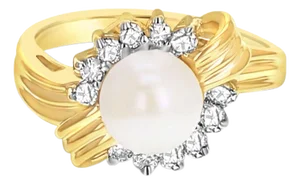 Pearl Diamond Halo Ring .25cttw 14K Yellow Gold, Size 9
