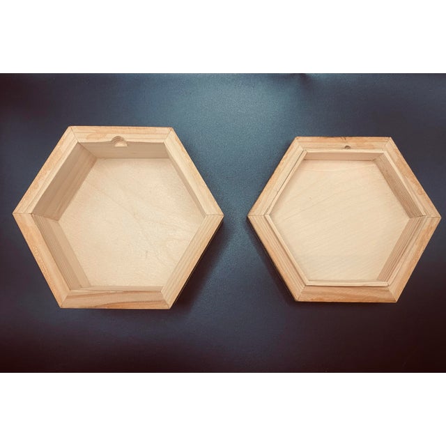 Folk Art 1990s Russian Straw Marquetry Hexagonal Keepsake Box With Rural Lands For Sale - Image 3 of 10