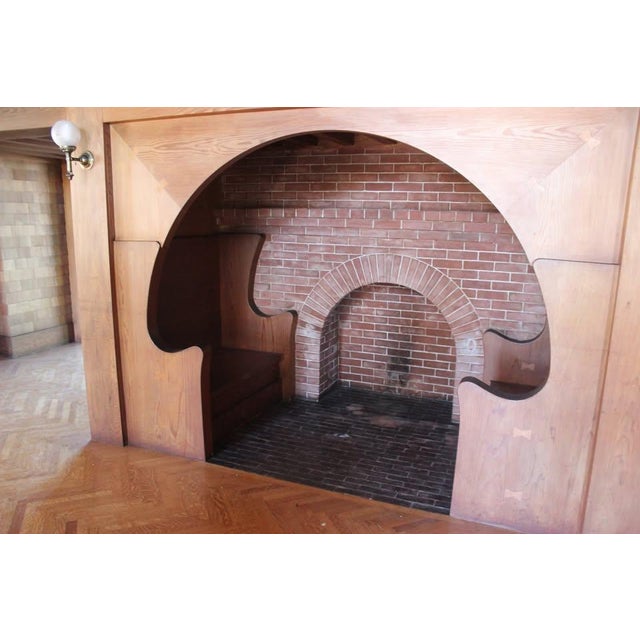 Early 20th Century Victorian Redwood Inglenook With Archway & Built-in Benches For Sale - Image 4 of 4