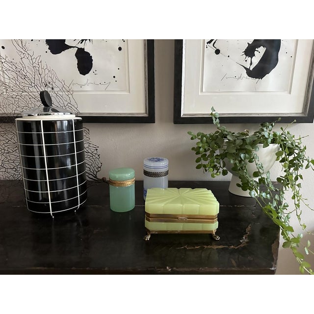 19th Century French Opaline Glass Box in Pistachio Green, 1880s For Sale - Image 13 of 18