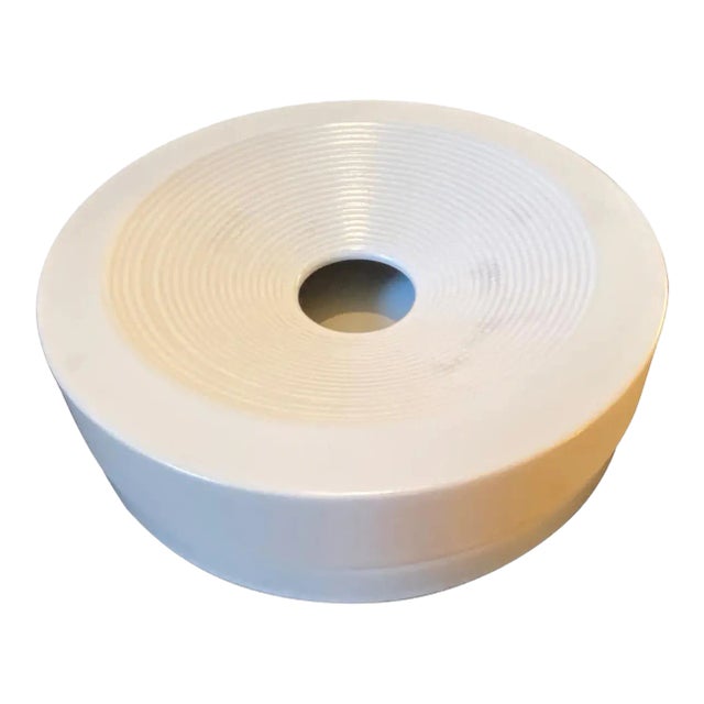 1980s Mangiarotti Style Modernist White Ceramic Round Italian Ashtray For Sale