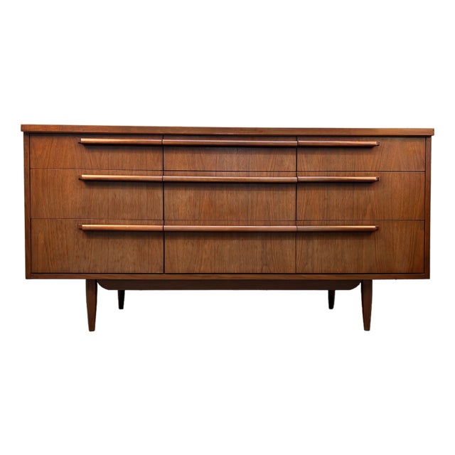 Vintage Walnut Nine Drawer Dresser by Drew Furniture For Sale