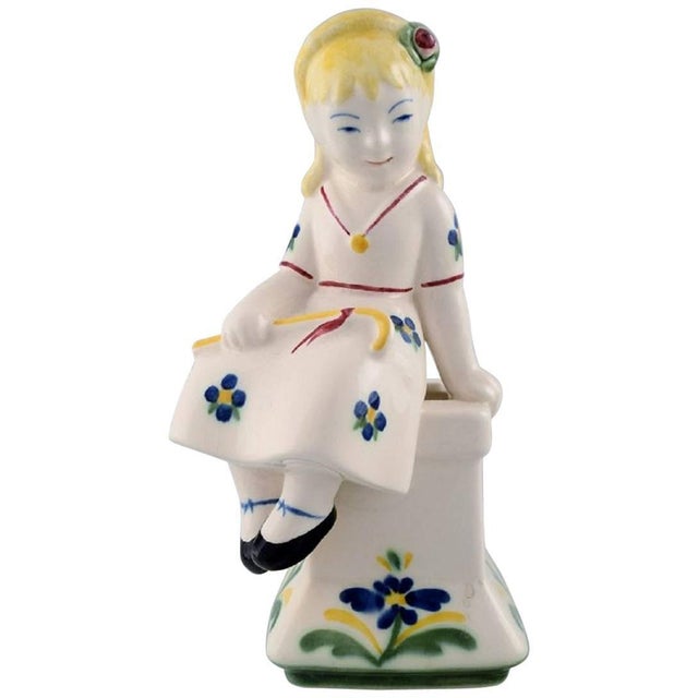 Shepherdess Figurine from Alumina, 1954 For Sale - Image 4 of 4