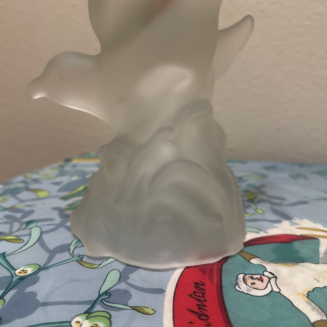 Vintage Le Smith Frosted Satin Glass Bird in Flight Dove Figurine Hand Painted Roses For Sale In Minneapolis - Image 6 of 11