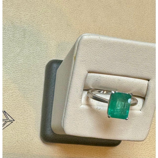 Natural 2.2 Carat Emerald Cut Zambian Emerald Ring in Platinum, Estate, Size 5.5 For Sale In New York - Image 6 of 18