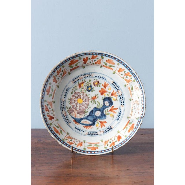 18th Century Dutch Delft Polychrome Chinoiserie Floral Plate For Sale - Image 7 of 7