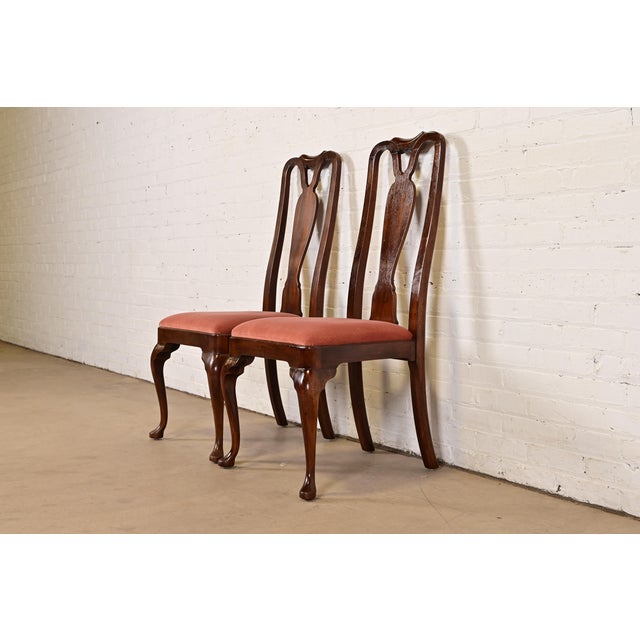 Queen Anne Henredon Queen Anne Solid Mahogany Side Chairs or Dining Chairs, Pair For Sale - Image 3 of 13
