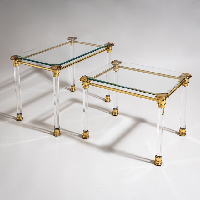 Coffee Tables in Acrylic Glass and Brass, Italy, Late 20th Century, Set of 2 For Sale - Image 12 of 12