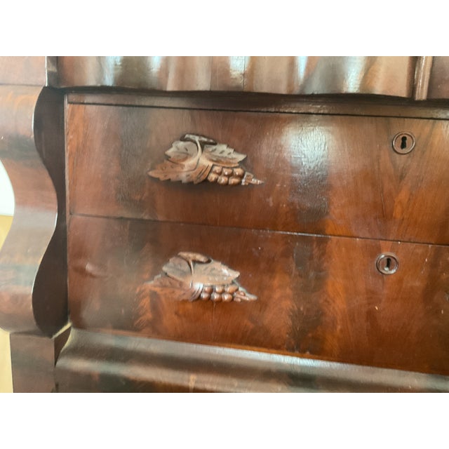 1840s Hardwood Chest of Drawers. American Empire Period. S-Shaped Scroll Pillars. Handcarved Fruit and Leaf Wooden Pulls. For Sale - Image 15 of 15