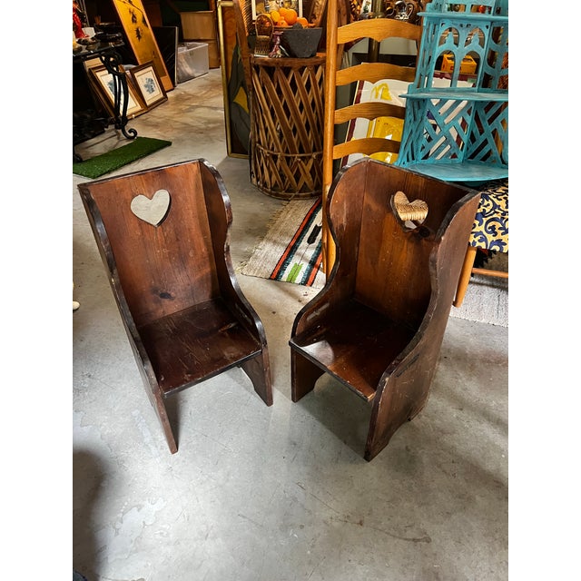 Rustic European Pair of Vintage Country Core Heart Shaped Children’s Chairs For Sale - Image 3 of 10