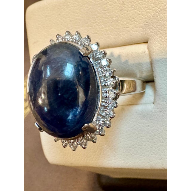 Gemstone 16.83 Ct Natural Sapphire Cabochon & Diamond Ring in Platinum Size 7 For Sale - Image 7 of 18