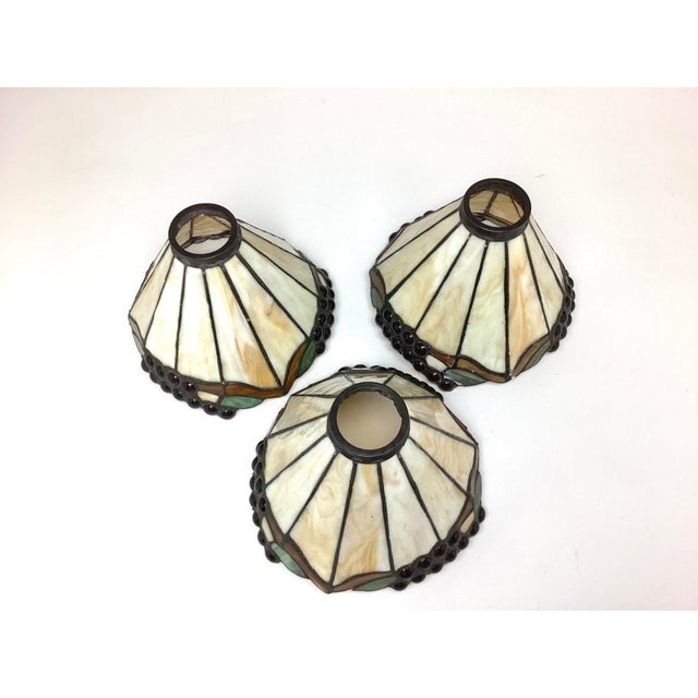 1990s 1990s Set of Three (3) Tiffany Style Slag Glass Lamp Shades Multicolor For Sale - Image 5 of 5