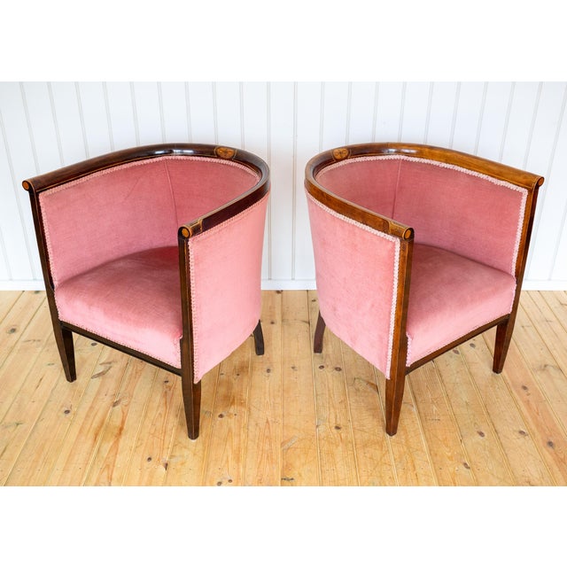 Antique Art Nouveau Edwardian Barrel Back Tub Armchairs in Mahogany and Pink Upholstery, 1910, Set of 2 For Sale - Image 16 of 18