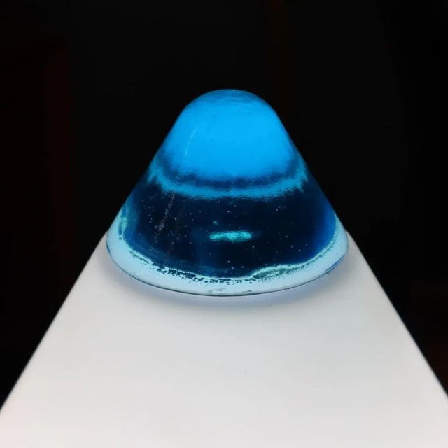 Fascinating vintage table lamp “Matita” designed by Federica Marangoni for Murano Due in 1980. This iconic piece captures...