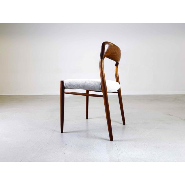 Mid-Century Chairs Model 75 Teak by Niels Otto (N. O.) Møller for J.L. Møllers Møbelfabrik, 1960s For Sale - Image 4 of 11
