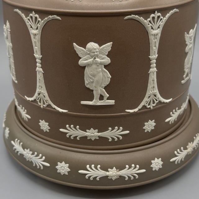 Large Antique Stilton Cheese Dome and Stand from Adams Brown Jasperware, England, 1880s, Set of 2 For Sale - Image 6 of 18