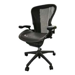 Modern Herman Miller Arron Chair For Sale
