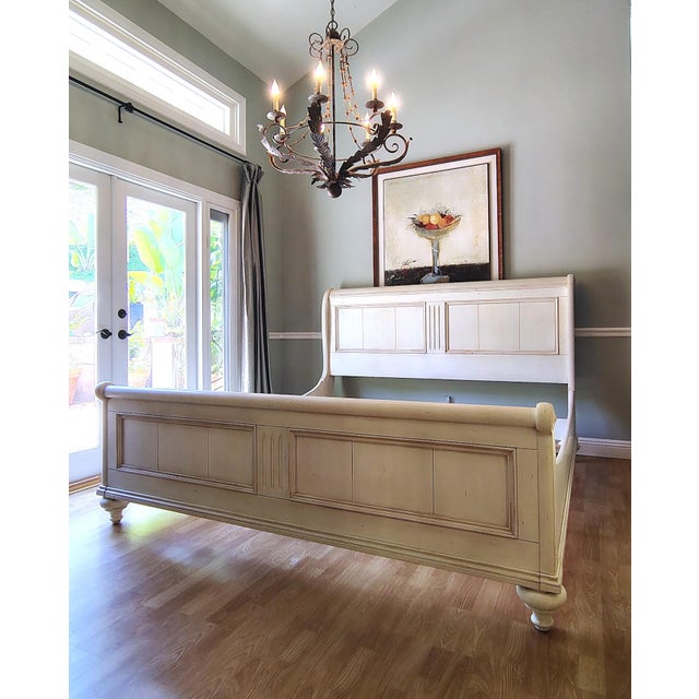 Ethan Allen Ethan Allen White Cottage Bed (King) For Sale - Image 4 of 18