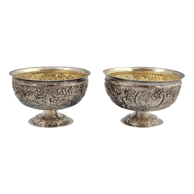 Burmese High-Grade Silver Floral Bowls, Mandalay, 1900, Set of 2 For Sale