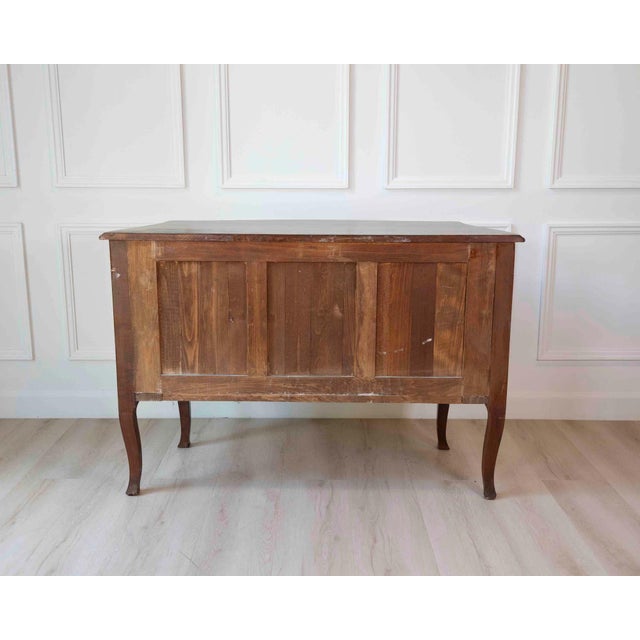 Brown On Hold - Antique Louis XV Style Curved Walnut Commode For Sale - Image 8 of 10