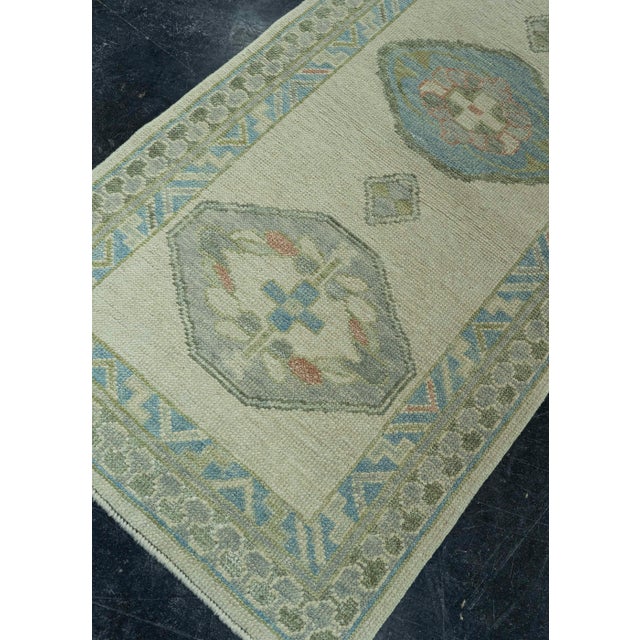 Textile Turkish Oushak Rug 2'8" x 9'4" #19032 For Sale - Image 7 of 8