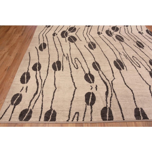 Early 21st Century Modern Cream Colored Hand Knotted Room Size Rug For Sale - Image 5 of 7