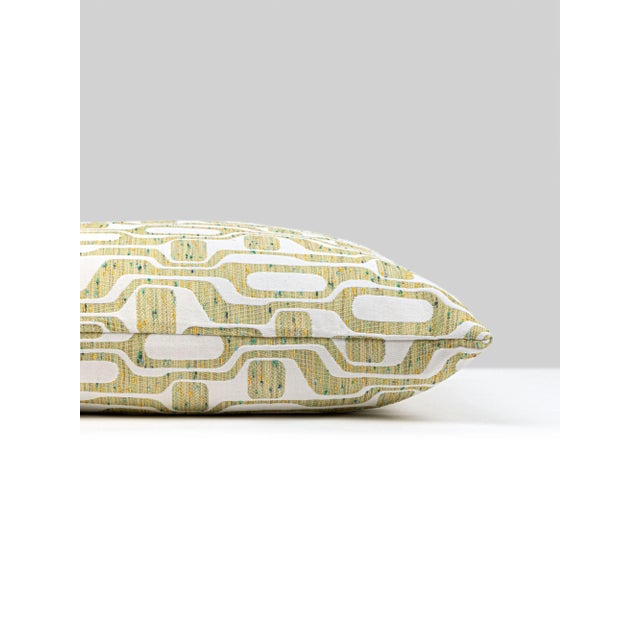 This happy and chic cotton blend takes inspiration from iconic 60s style. Offered in 6 mod-like hues, Telly makes a...