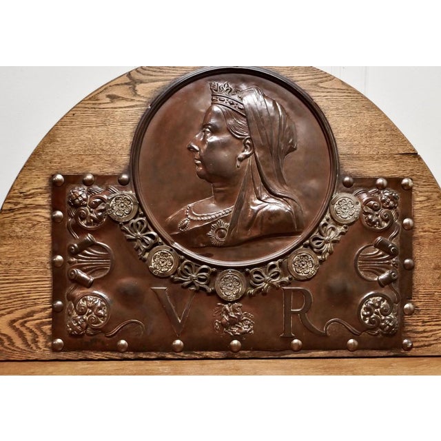 Metal Large Victorian Queens Head Copper Wall Plaque, 1890 For Sale - Image 7 of 10