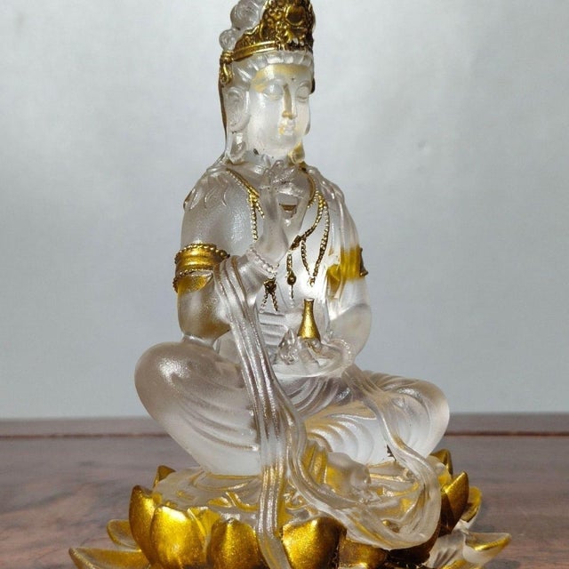 Vintage Liuli Crystal Lotus Guanyin Statue With Gilt Accents and Original Silk Box For Sale In Los Angeles - Image 6 of 9