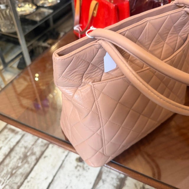 2000s Chanel Matelasse Light Pink Lamb Skin Tote Bag For Sale - Image 6 of 17