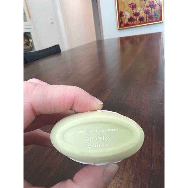 Set of 4 Vintage Porcelaine Franklin Jasperware-Style Floral Perfume Bottles For Sale In San Francisco - Image 6 of 10
