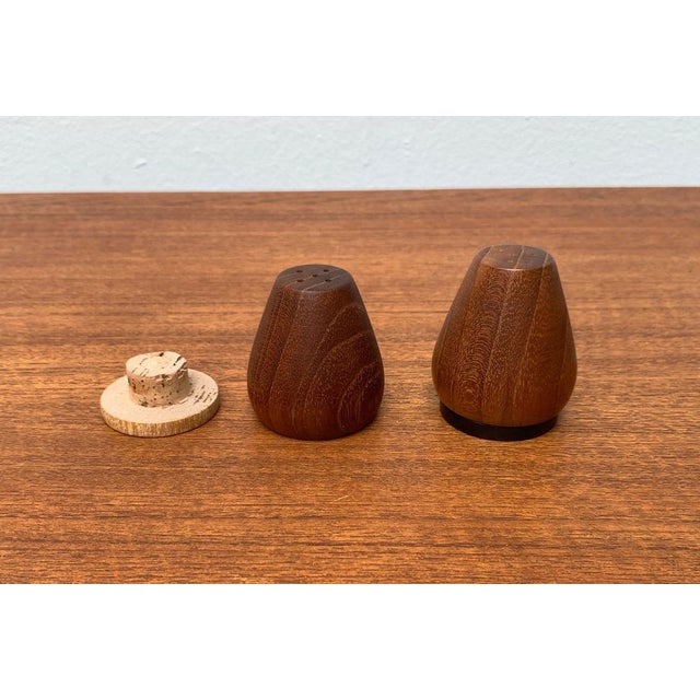 Beige Mid-Century Danish Teak Pepper and Salt Shaker, 1960s, Set of 2 For Sale - Image 8 of 17