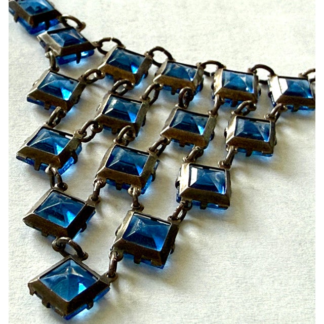 Antique Czech Glass 1920s Art Deco Cascading Sterling Silver Prong Set Blue Necklace For Sale - Image 4 of 10