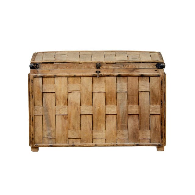 Antique Rustic Scandinavian Hand Woven Storage Box, 1890 For Sale - Image 6 of 9