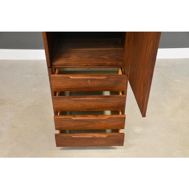 Barzilay 1960s Walnut Tall Armoire Dresser by Barzilay For Sale - Image 4 of 13