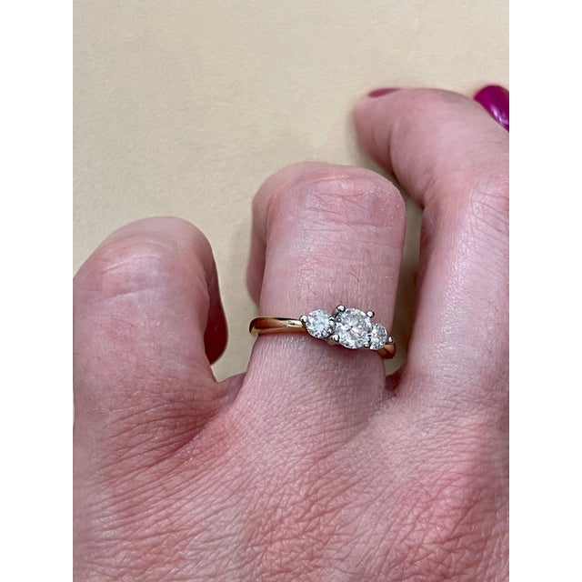 Three-Stone Diamond 1.0 Carat Traditional Ring/Band 14 Karat Yellow Gold For Sale - Image 12 of 18
