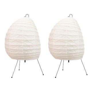 Pair of Vintage Isamu Noguchi Akari 1n Light Sculpture Table Lamps For Sale