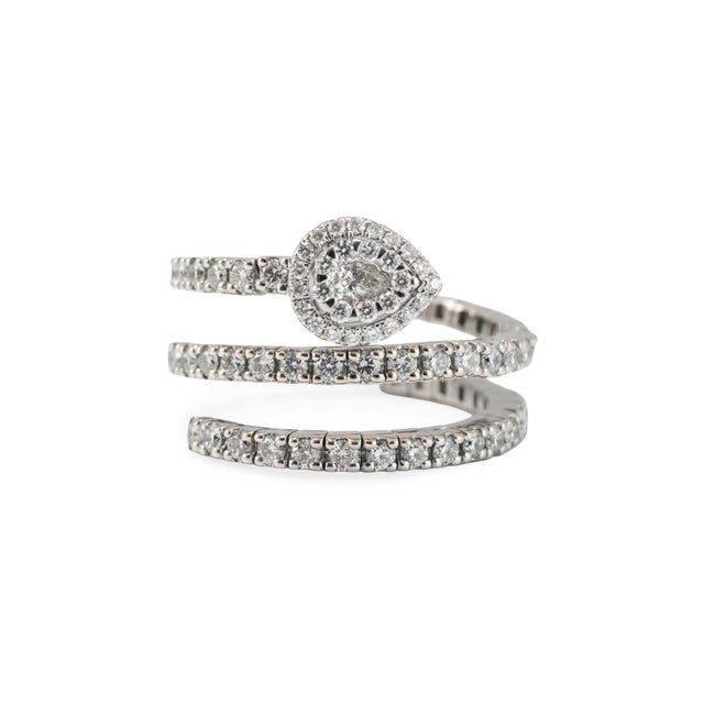 Gender: Ladies Metal Type: 18K White Gold Ring Size: 7.5 Width: 4.71 mm Weight: 6.53 grams Ladies 18K white gold comfort-...